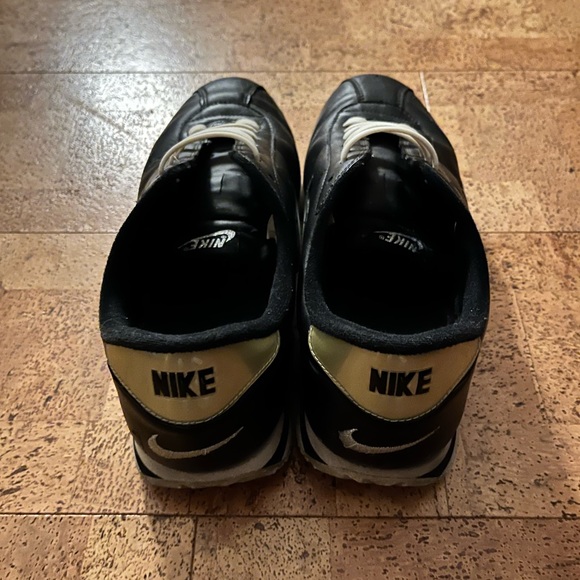 Nike Cortez - Picture 4 of 5